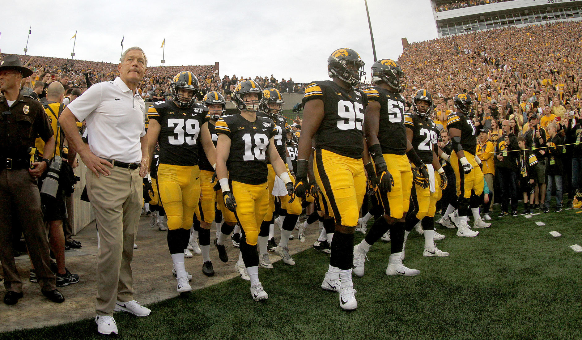 083119-qct-spt-iowa-miami-foot-014